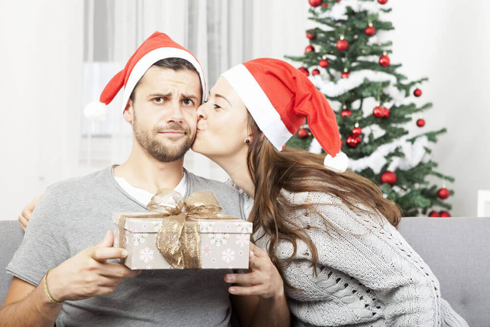 Worst Christmas Presents Ever Boyfriend receives an unwanted Christmas present from his girlfriend